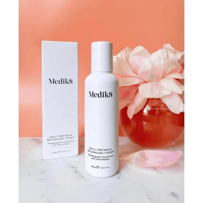 Medik8 Daily Refresh Balancing Toner 7 Medik8 Daily Refresh Balancing Toner - Image 7